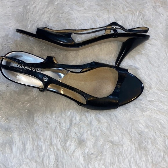 MICHAEL Michael Kors Black Patent Leather Slingback Shoes Size 9.5 Sandals - Picture 2 of 6